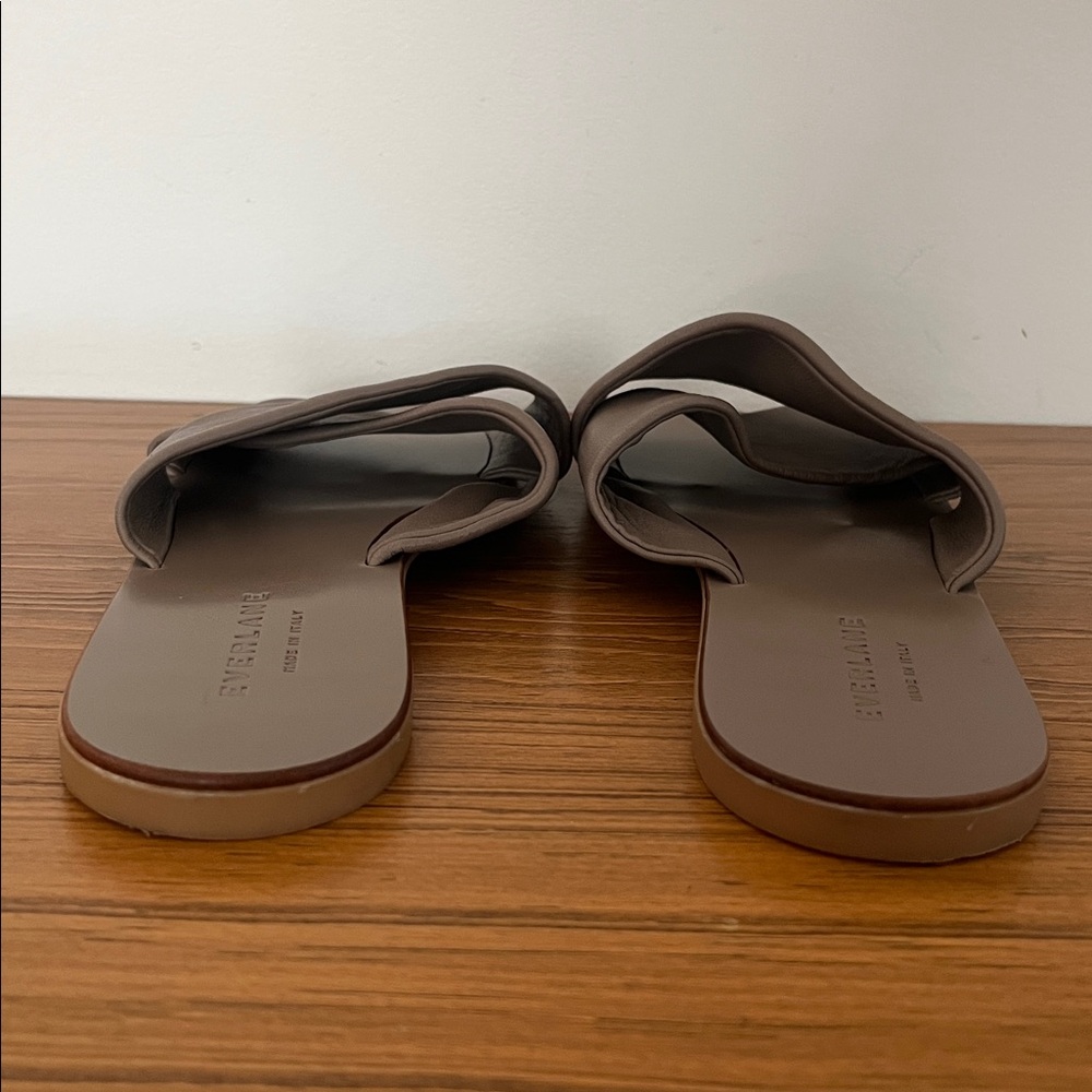 EVERLANE The Day Crossover Sandal - Picture 7 of 16